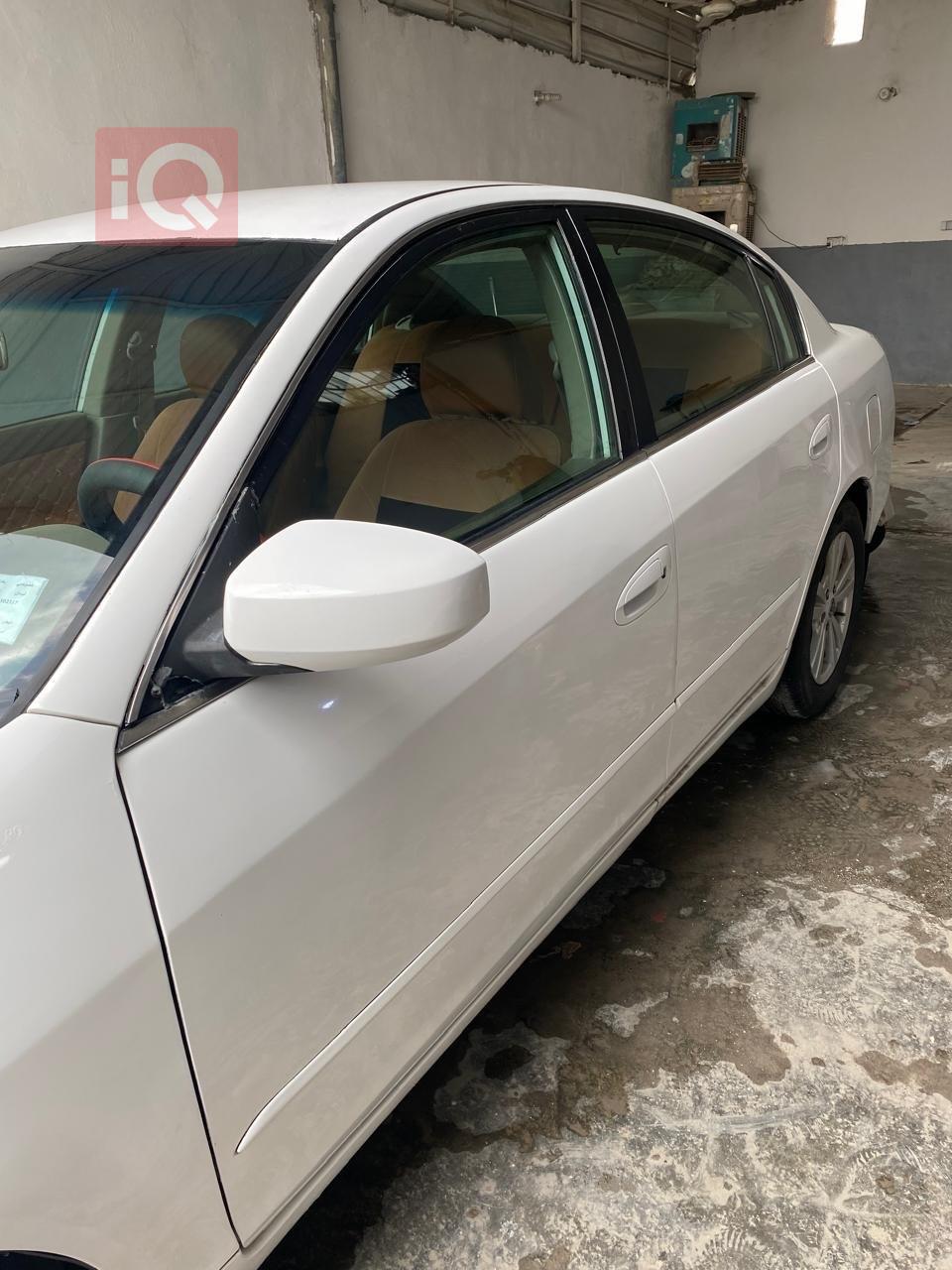 نيسان ألتيما